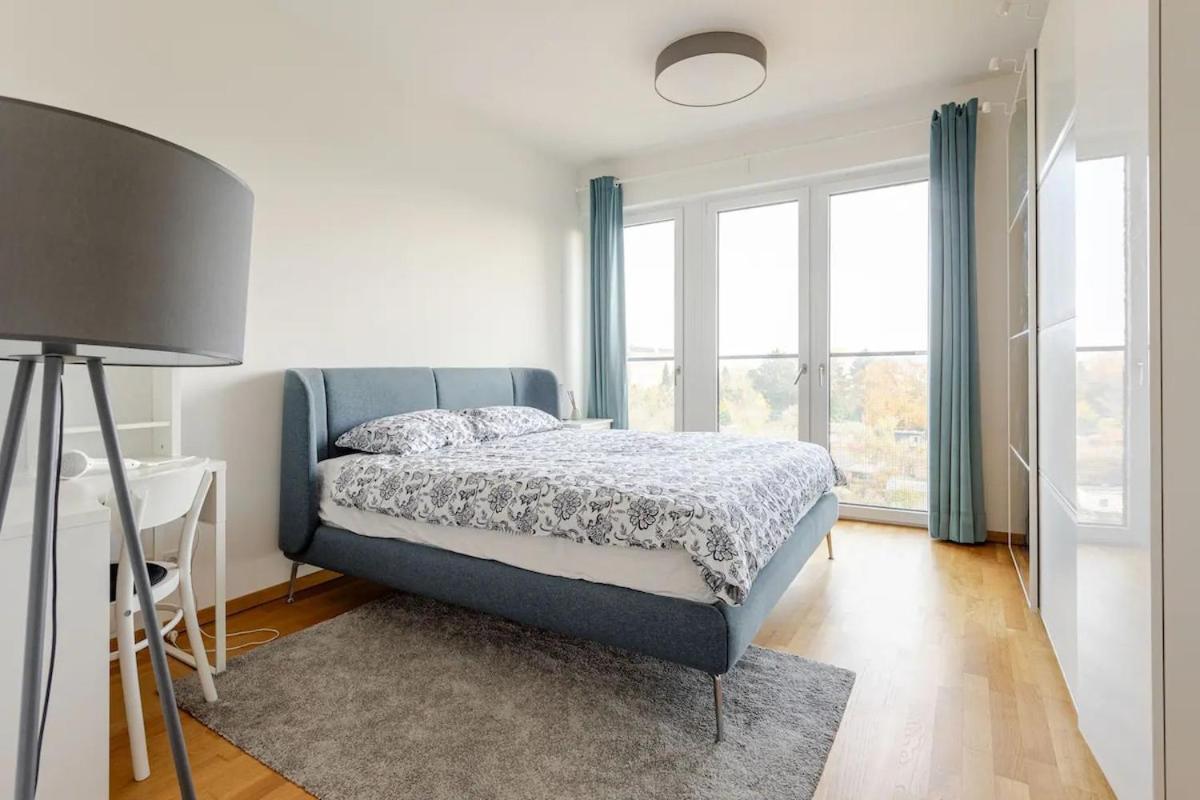 Hj 18 By Rockchair L Superhost Status L Super Flat, 2 Bedrooms 2 Bathrooms Balcony Elevator Welcomes You! Appartement