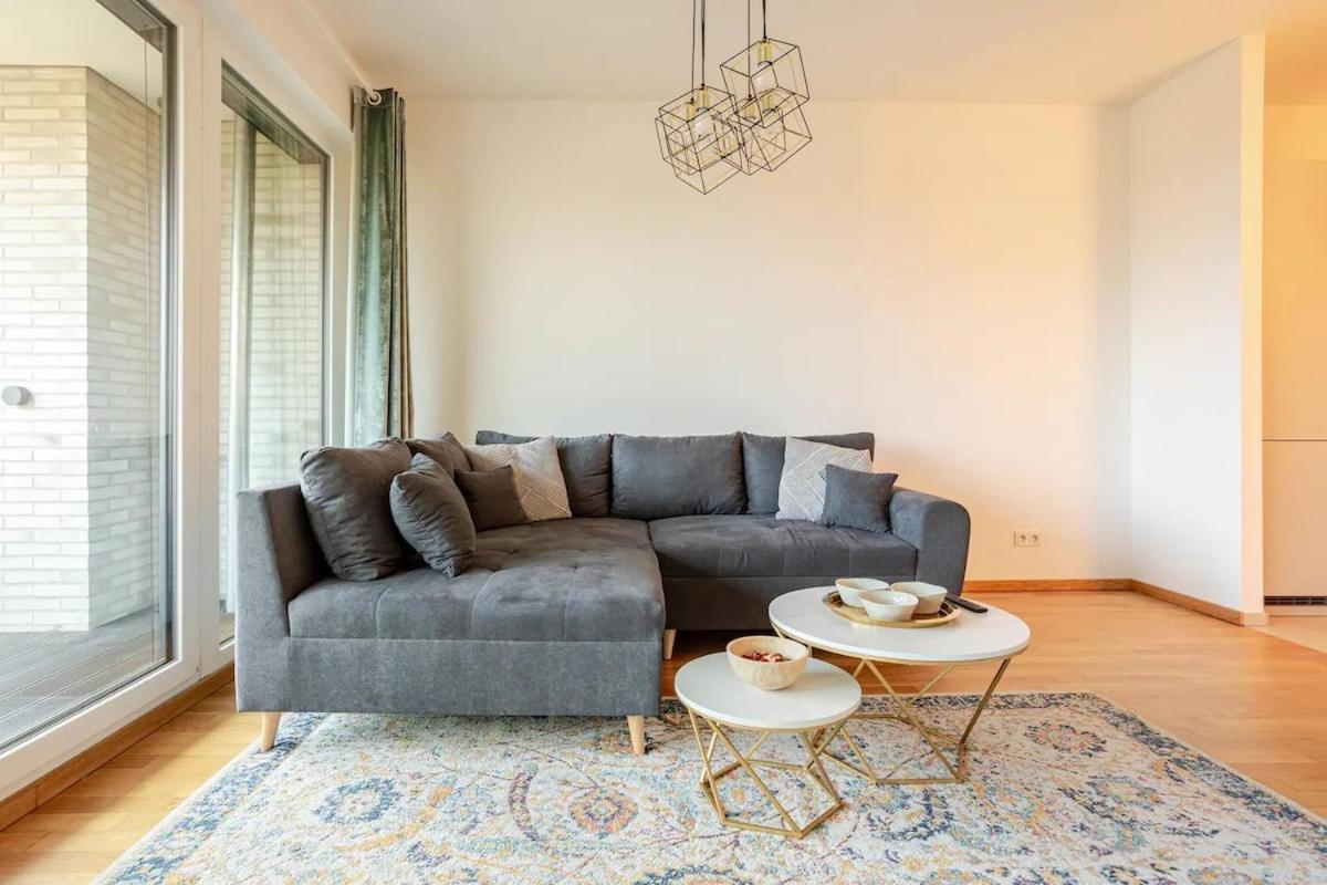 Appartement Hj 18 By Rockchair L Superhost Status L Super Flat, 2 Bedrooms 2 Bathrooms Balcony Elevator Welcomes You!